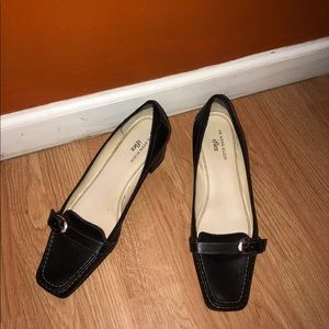 Black Leather Anne Klein iflex Dress Shoes